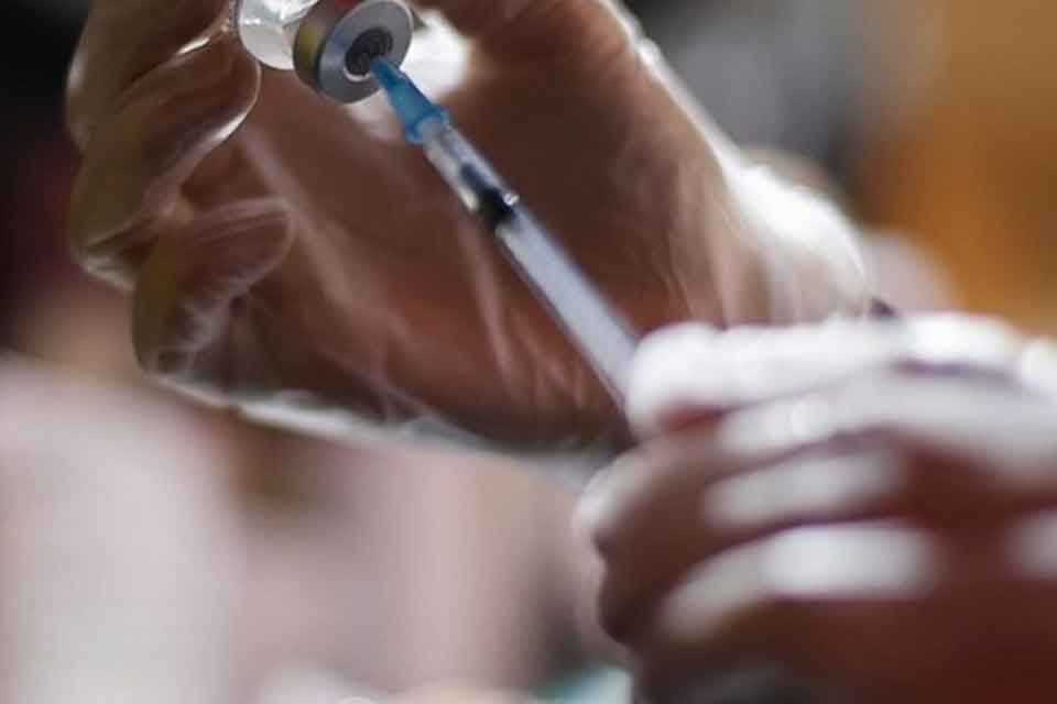 Alman biyoteknoloji firması BioNTech, sıtma aşısının klinik deneylerine başlandığını bildirdi