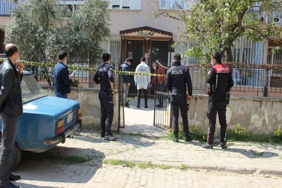 Aydın'da, bir &ccedil;ocuk annesi kadın, eski erkek arkadaşı tarafından evinin