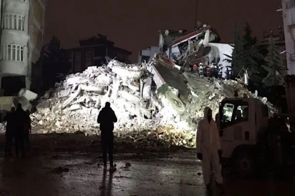 Gaziantep'te &ccedil;&ouml;ken Ayşe Mehmet Polat sitesinin m&uuml;teahhidi ve fenni m&uuml;messili