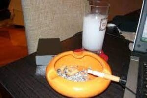 T&uuml;rkiye Tekel Bayiler Başkanı &Ouml;zg&uuml;r Aybaş, rakı ve sigaraya yapılan