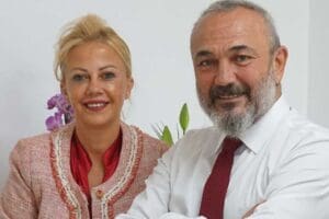 İzmir Barosu Başkanı Av. &Ouml;zkan Y&uuml;cel, İzmir Gazeteciler Cemiyeti Başkanı