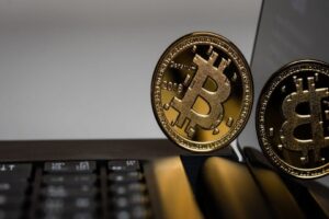 Kripto para birimi Bitcoin tarihi zirvesi olan 60 bin dolar