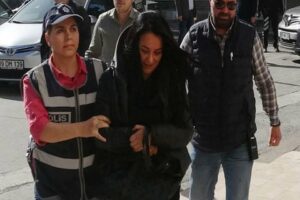 Aydın'da kendisini "broker" olarak tanıtıp farklı meslek gruplarından 40 kişiyi