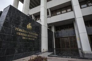 Bloomberg Economics Ekonomist Selva Baziki, 20 Mart'ta yaptığı paylaşımda TCMB'nin