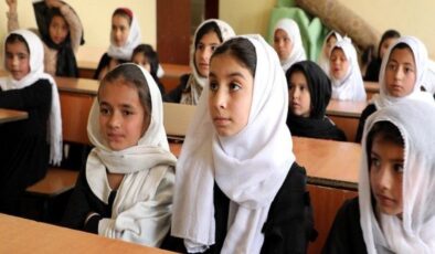 BM’den Taliban Hükümeti’ne çağrı: ‘Okulları ve üniversiteleri kız öğrencilere açın’