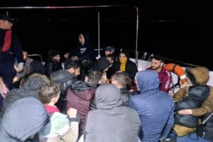 Muğla'nın Bodrum il&ccedil;esi a&ccedil;ıklarında, Yunanistan unsurlarınca&nbsp;T&uuml;rk kara sularına geri itilen