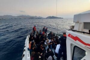 Muğla'nın Bodrum il&ccedil;esinde Yunanistan unsurlarınca T&uuml;rk kara sularına geri itilen