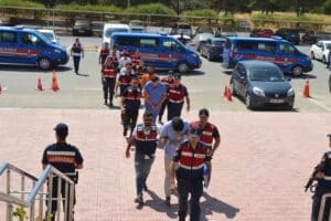 MUĞLA'nın Bodrum il&ccedil;esinde, &ccedil;uval i&ccedil;erisinde bulunan cesedin, emlak ve oto