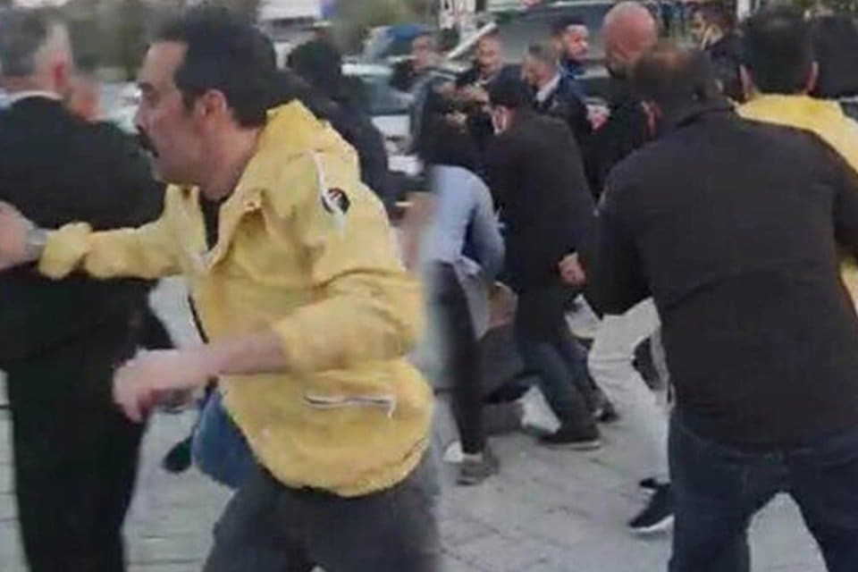 Muğla&rsquo;nın Bodrum il&ccedil;esinde, TOSFED Rallisi Kupa t&ouml;renine oyuncu Mustafa &Uuml;st&uuml;ndağ&rsquo;ın