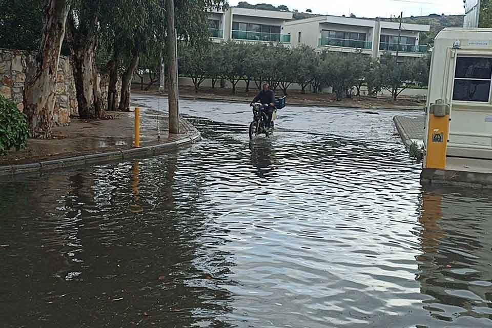 Meteoroloji Genel M&uuml;d&uuml;rl&uuml;ğ&uuml;'nce Muğla ve &ccedil;evresi i&ccedil;in sağanak uyarısı yapıldı.