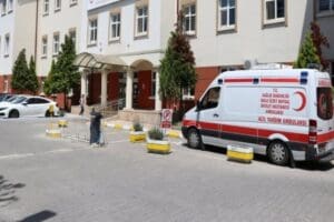 Bolu Valiliği, merkeze bağlı Yuva k&ouml;y&uuml;nde i&ccedil;me suyundan etkilenerek hastanelere