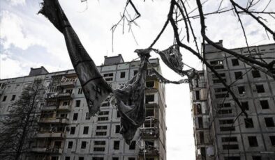 Bombardıman atındaki Kiev'de altyapı çöktü: Başkent tahliye edilebilir