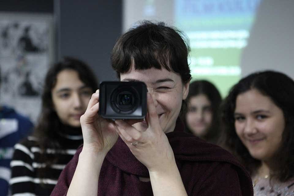 Bornova Belediyesi gen&ccedil;lere y&ouml;nelik yeni bir at&ouml;lyeye start vermeye hazırlanıyor.