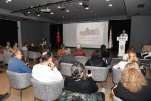 Bornova Belediyesi tarımsal &uuml;retimin daha bilin&ccedil;li bir şekilde yapılması ve