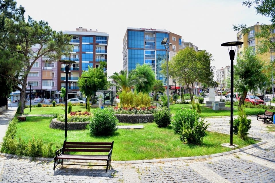 Bornova Belediyesi, yeşil Bornova hedefiyle 2021 yılı boyunca il&ccedil;e genelindeki