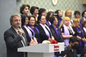Bornova Belediyesi Açıkhava etkinliklerini Temmuz ayında da konserlerle sürdürüyor. Bu