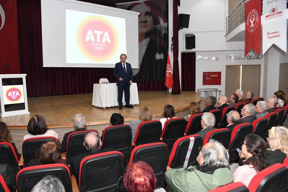Ata Derneği Başkanı K&uuml;lt&uuml;r ve Turizm eski Bakanı Namık Kemal