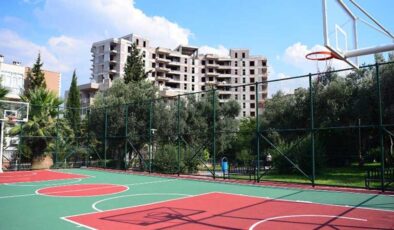 Bornova’da basketbol sahaları yenileniyor
