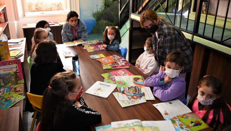 Bornova'da çocuk kitapları haftası.. Yazarlar ve minikler bir araya geldi