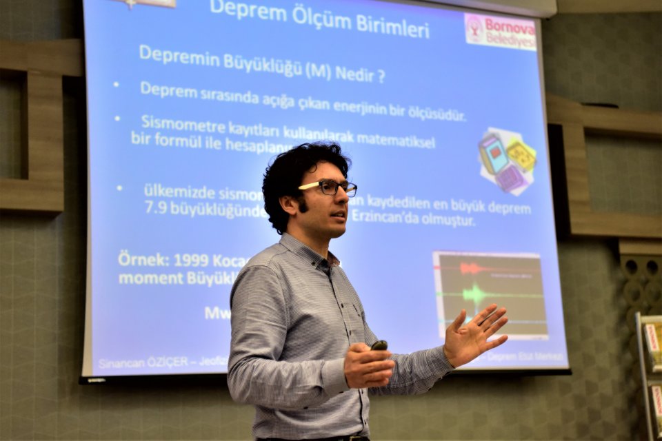 İzmir’de meydana gelen depremlerin ardından ilçe genelinde afet bilinçlendirme çalışmaları