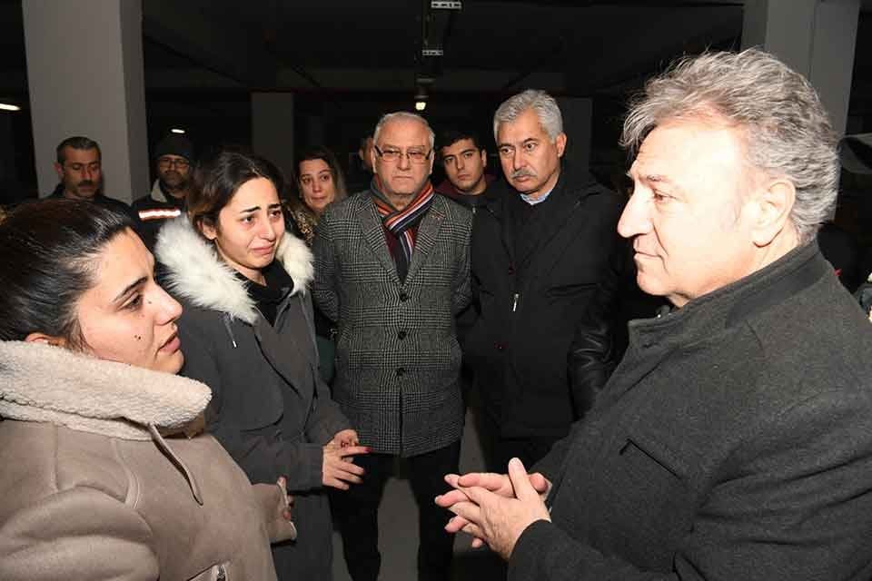 Bornova Belediyesi,&nbsp;2 deprem ile evsiz kalan&nbsp;500 depremzedeye barınma imkanı sağlayacak.