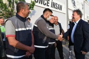 Bornova Belediyesi&rsquo;nin&nbsp;&ccedil;evre temizliğiyle ilgili farkındalık yaratmak amacıyla Barbaros Mahallesi&rsquo;nde başlattığı