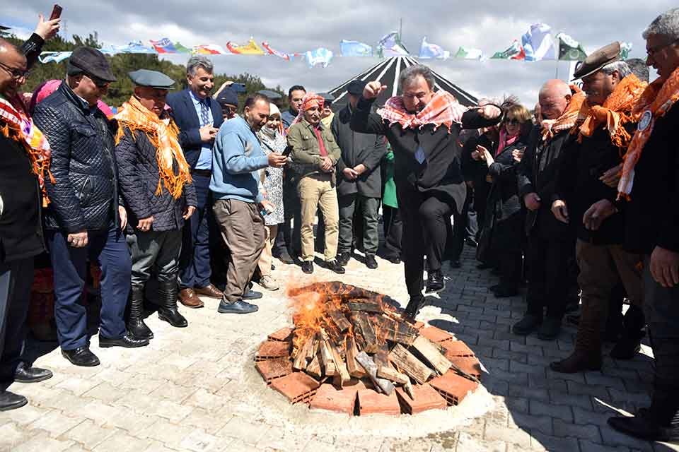 Bornova’da Nevruz, Bornova Belediyesi ile İzmir Iğdırlılar Kültür ve Dayanışma