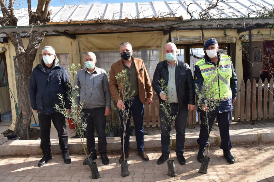 Kırsal kalkınmanın sağlanması amacıyla çiftçilere destek veren Bornova Belediyesi, üreticilere