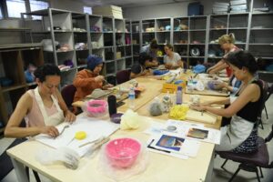 Bornova Belediyesi'nin Haziran ayında başlayan &ldquo;Yaz D&ouml;nemi Hobi ve Beceri