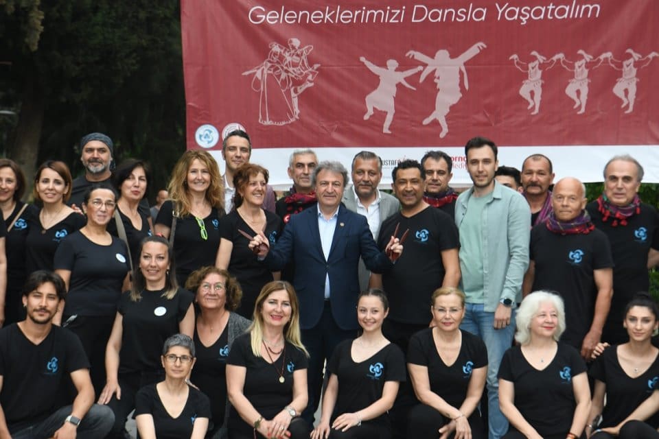 Bornova Belediyesi Halk Dansları Festivali&rsquo;ne hazırlanıyor. B&uuml;y&uuml;kpark, &Ccedil;amdibi ve Pınarbaşı&rsquo;nda