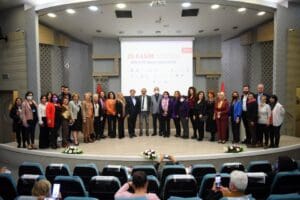 &nbsp; Bornova Belediyesi, "25 Kasım Kadına Y&ouml;nelik Şiddete Karşı Uluslararası