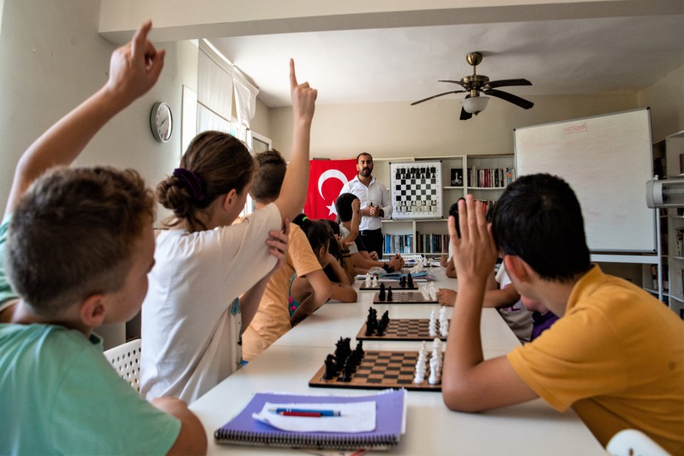 Bornova Belediyesi, eğitim, k&uuml;lt&uuml;r- sanat ve spor alanlarında d&uuml;zenlediği kurslar