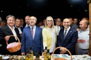 Bornova Belediyesi 91. İzmir Enternasyonal Fuarı’nda yer aldığı iki ayrı