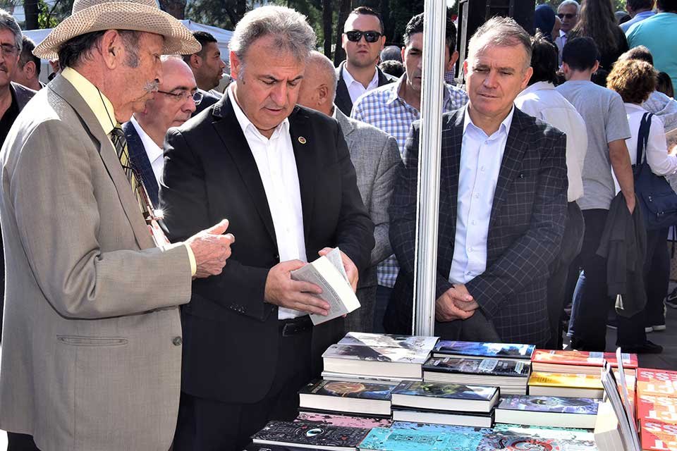 İlki 2019 yılında d&uuml;zenlenen Bornova Belediyesi Kitap G&uuml;nleri 1 yıllık