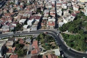Bornova Belediyesi Kızılay Mahallesi&rsquo;nde kentsel d&ouml;n&uuml;ş&uuml;m başlatıyor. &Ouml;zellikle 30 Ekim