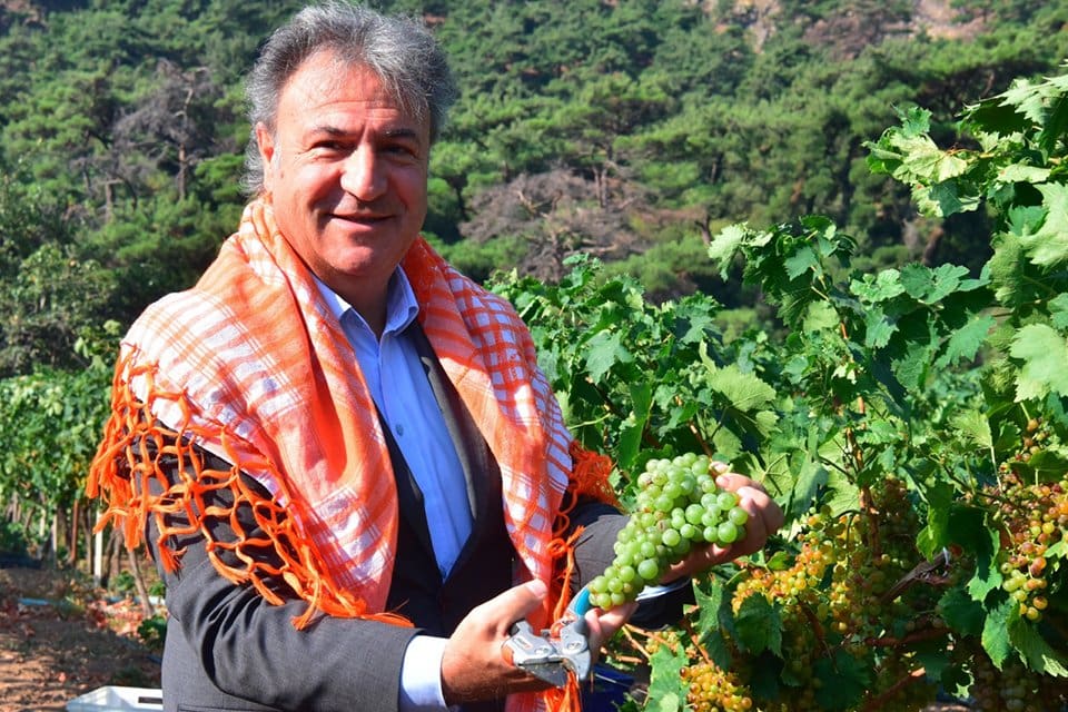 Kente &ouml;zg&uuml; tarımsal &uuml;r&uuml;nlerin &uuml;retimi ve tanıtımı i&ccedil;in &ccedil;alışan Bornova
