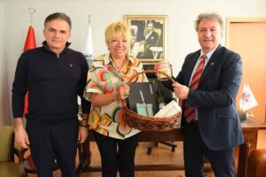 Bornova Belediye Başkanı Dr. Mustafa İduğ, İzmir Ticaret Borsası’nı (İTB)