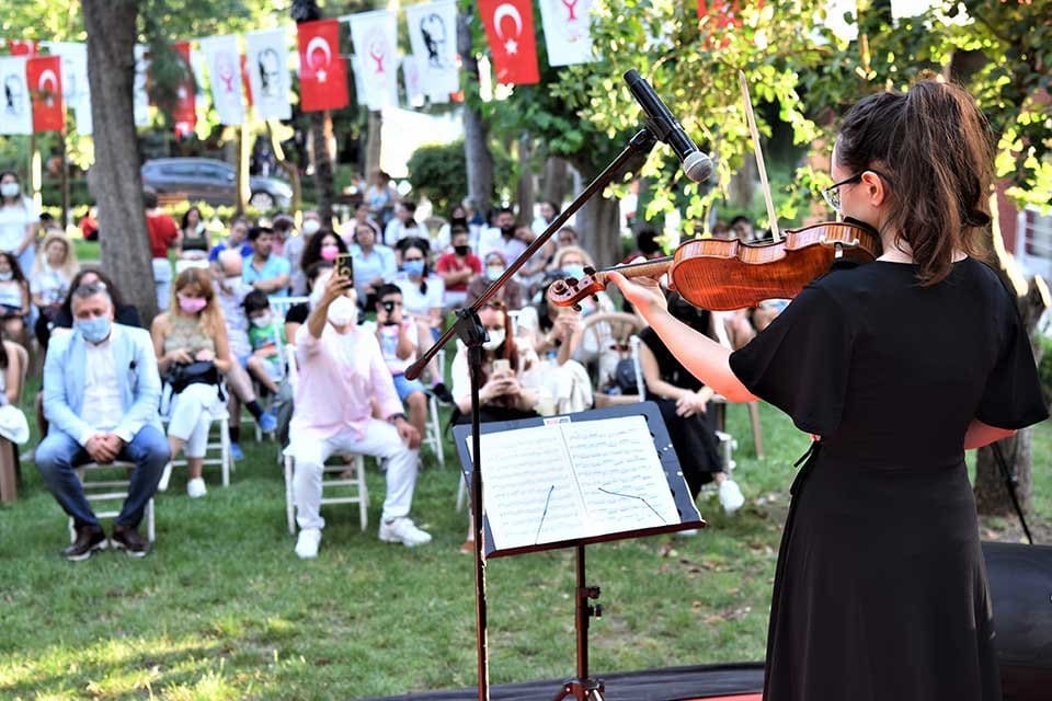 Yaz aylarına a&ccedil;ıkhava etkinlikleri ile merhaba diyen Bornova Belediyesi, D&uuml;nya