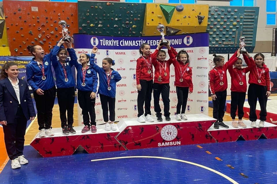 Ulusal ve uluslararası organizasyonlarda elde ettiği başarılarla Trampolin Cimnastik&rsquo;te bir