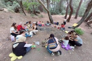Bornovalı minikler, Bornova Belediyesi&rsquo;nin d&uuml;zenlediği Doğa At&ouml;lyesi ile eğlenerek &ouml;ğrendikleri