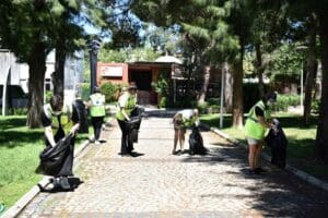Ege &Uuml;niversitesi &Ccedil;ev-Temiz projesi &ouml;ğrencileri Koronavir&uuml;s salgını s&uuml;recinde vatandaşların zaman