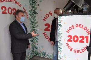 Bornova Belediyesi yeni yıl için düzenlediği özel bir etkinlikle vatandaşların