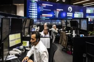 Borsa İstanbul'da d&uuml;n sert satışların g&ouml;r&uuml;lmesiyle devre kesici sistemi &ccedil;alışmıştı.