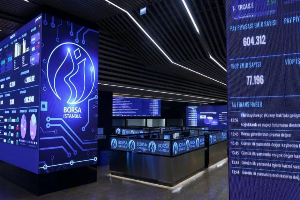 Borsada alımlar hızlanırken BIST 100 endeksinde bankacılık hisseleri &ouml;nc&uuml;l&uuml;ğ&uuml;nde yeni