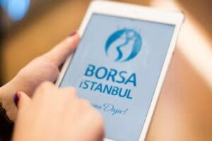 Sert d&uuml;ş&uuml;ş nedeniyle iki kez işlemlerin durdurulduğu Borsa İstanbul'da yatırımcılar