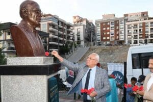 &ldquo;Bozkırın Tezenesi&rdquo; B&uuml;y&uuml;k Ozan Neşet Ertaş, aramızdan ayrılışının 9. yılında