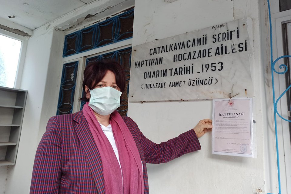 Karaburun&rsquo;un Bozk&ouml;y K&ouml;y&uuml;&rsquo;nde bulunan 130 yıllık tarihi cami i&ccedil;in yıkım