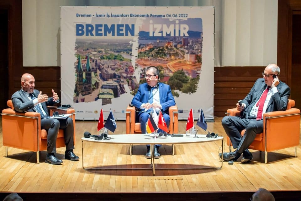 Almanya'nın Bremen şehrinin 'kardeş kent' ilişkisinin 25'inci yılı anısına düzenlenen