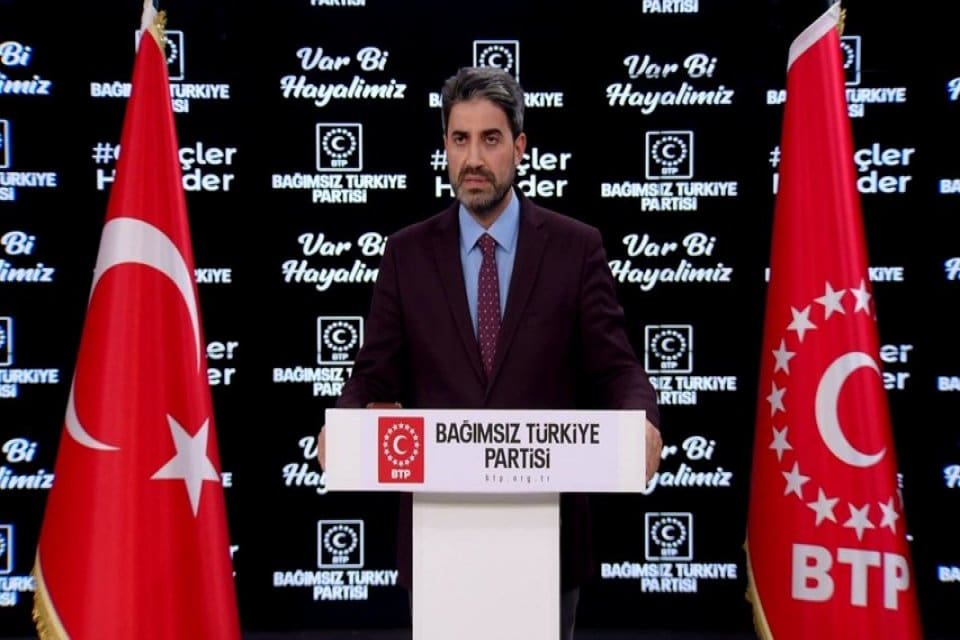 Millet ittifakına katılması g&uuml;ndemde olan BTP'nin S&ouml;zc&uuml;s&uuml; Emre Polat, "Olumsuz