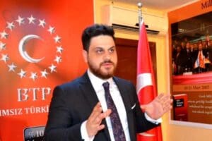 Toplumda altılı masaya katılmaları y&ouml;n&uuml;nde y&uuml;ksek bir talep olduğuna dikkat